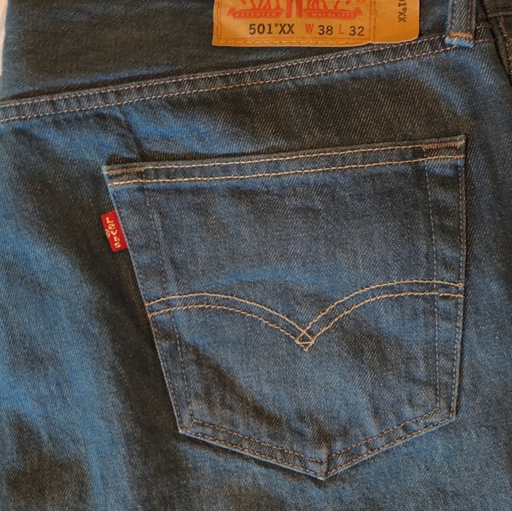 Levi's - Picture 2 of 2